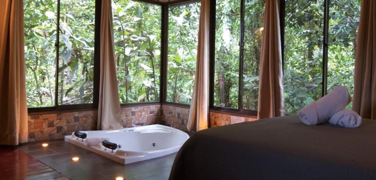 Tropical Suites & Villas La Fortuna Екстер'єр фото