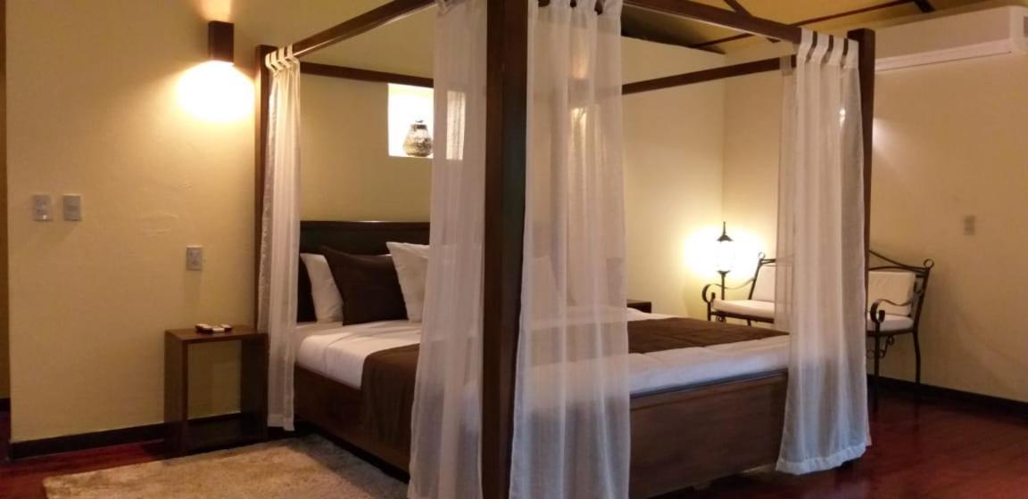 Tropical Suites & Villas La Fortuna Екстер'єр фото