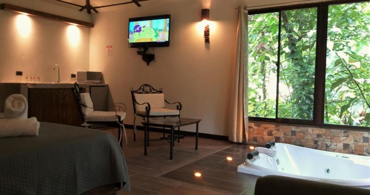 Tropical Suites & Villas La Fortuna Екстер'єр фото